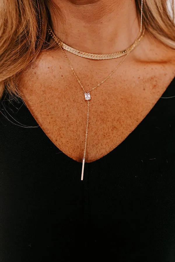 Alluring Invite Necklace In Gold
