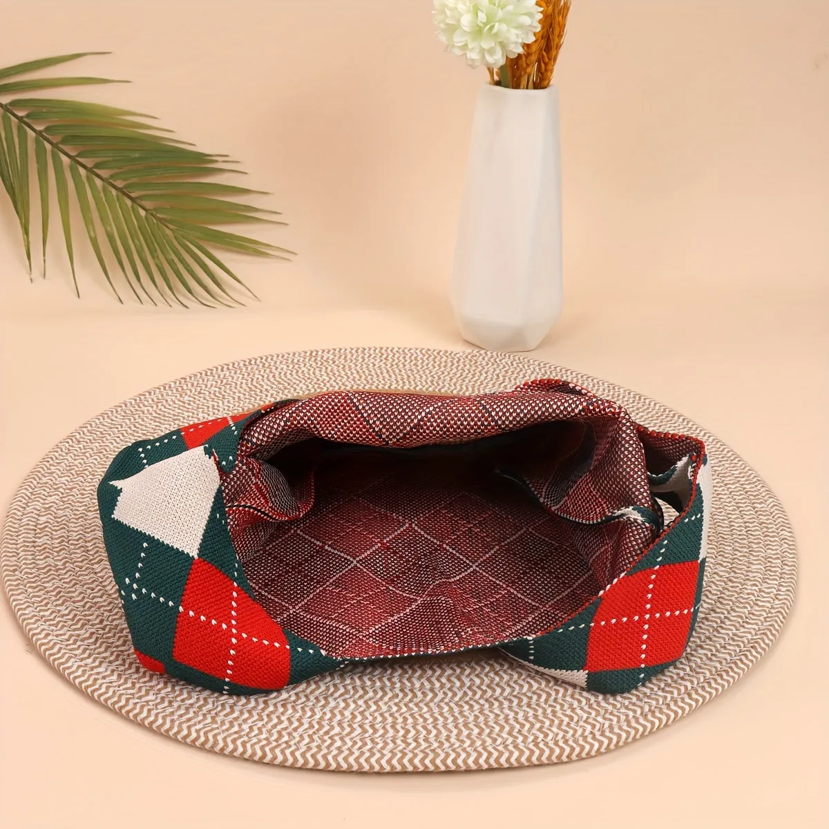 Chic Christmas Red & Green Diamond Knit Tote - Casual Gift Bag with Hand-Painted Canvas Cartoon Design, Cute Embroidery Art, Foldable Fabric