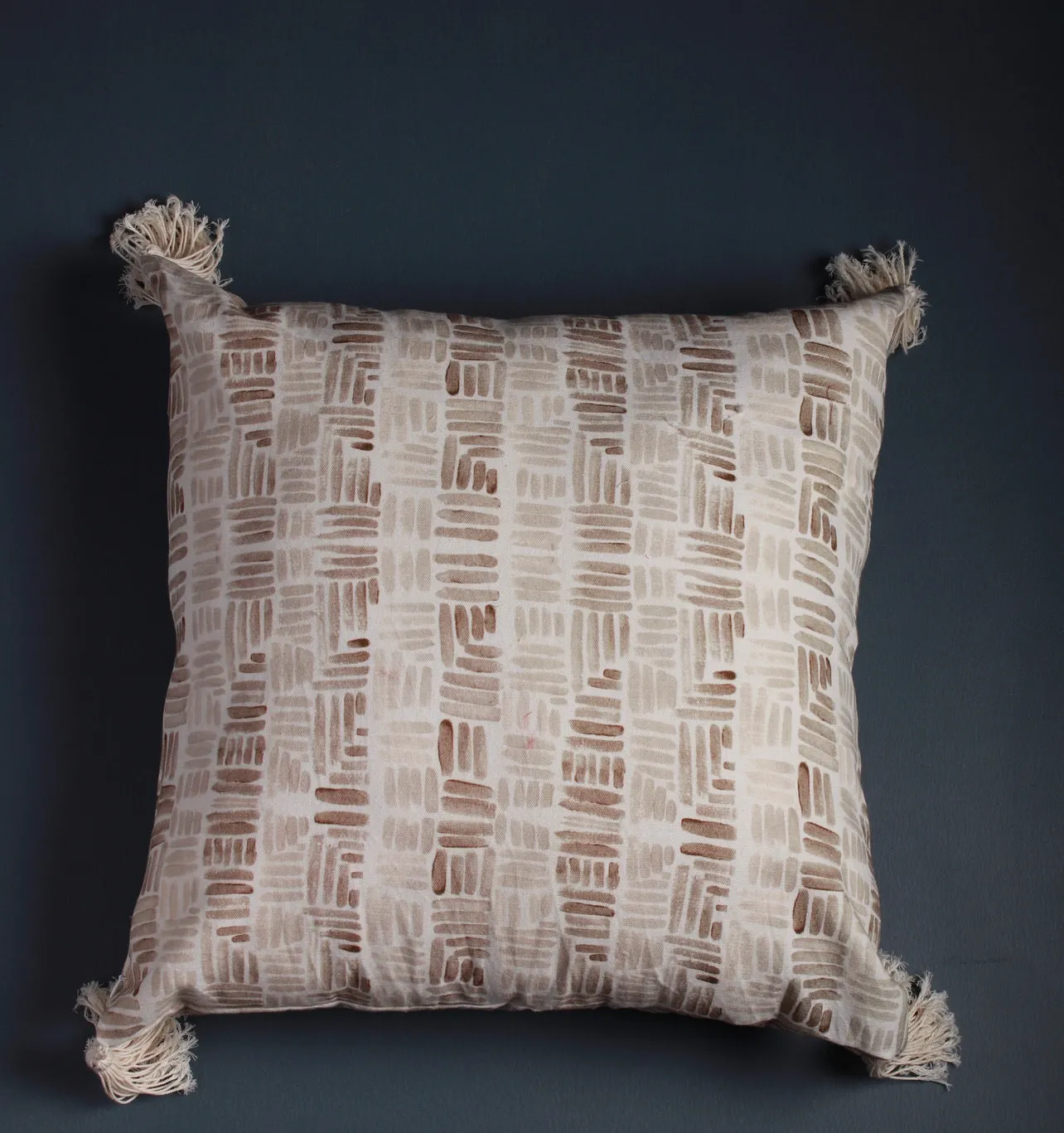DE-STRESS Nude and White Cushion Cover | Deme x vVyom