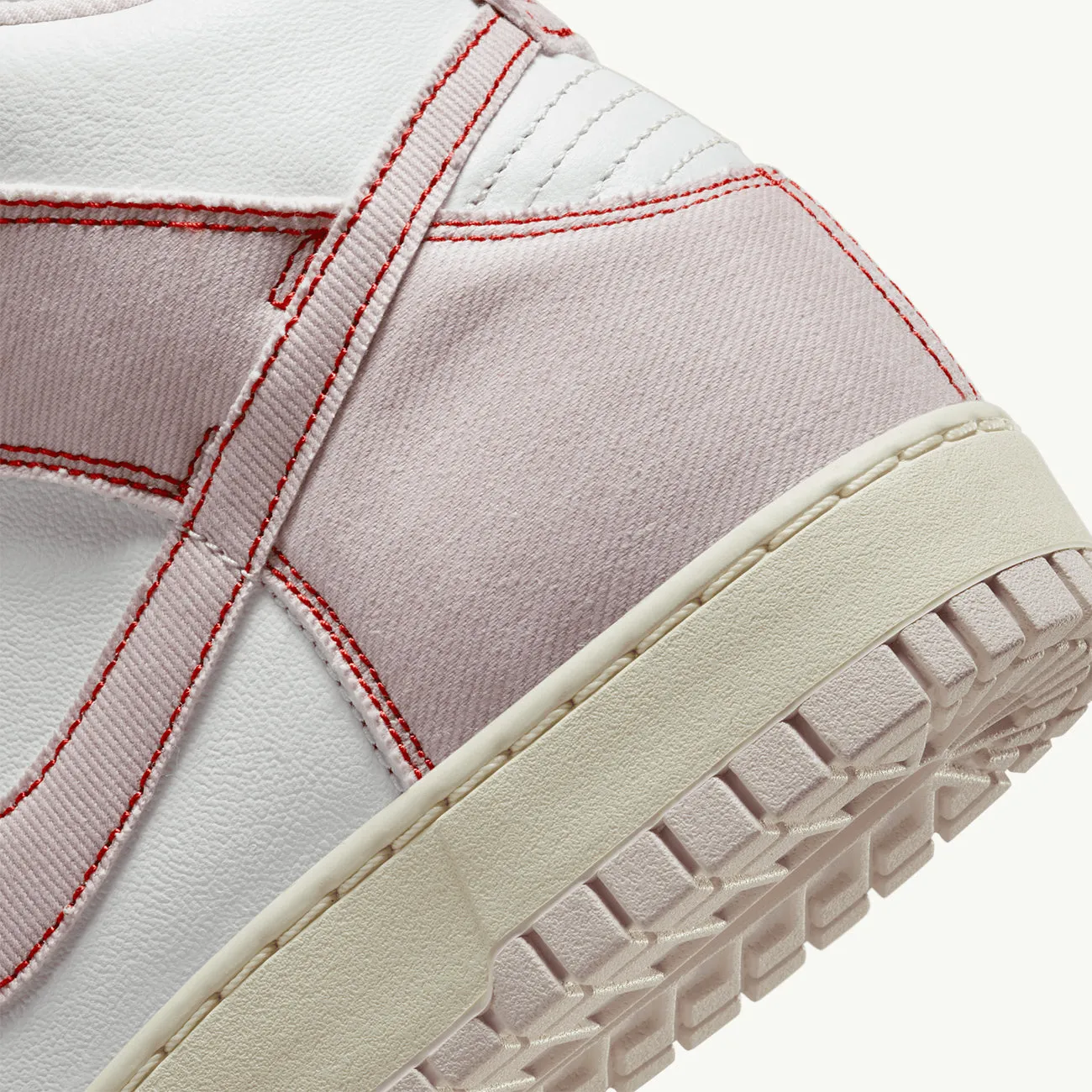 Dunk High 1985 - Summit White/Barely Rose/University Red
