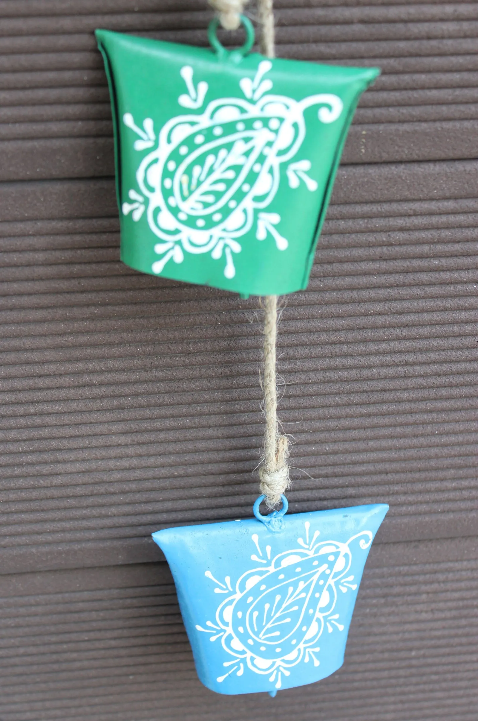 Hand Painted Iron Tin Cow Bells Hanging Chime Rustic Rope Indian Metal Crafts 70 cm Length