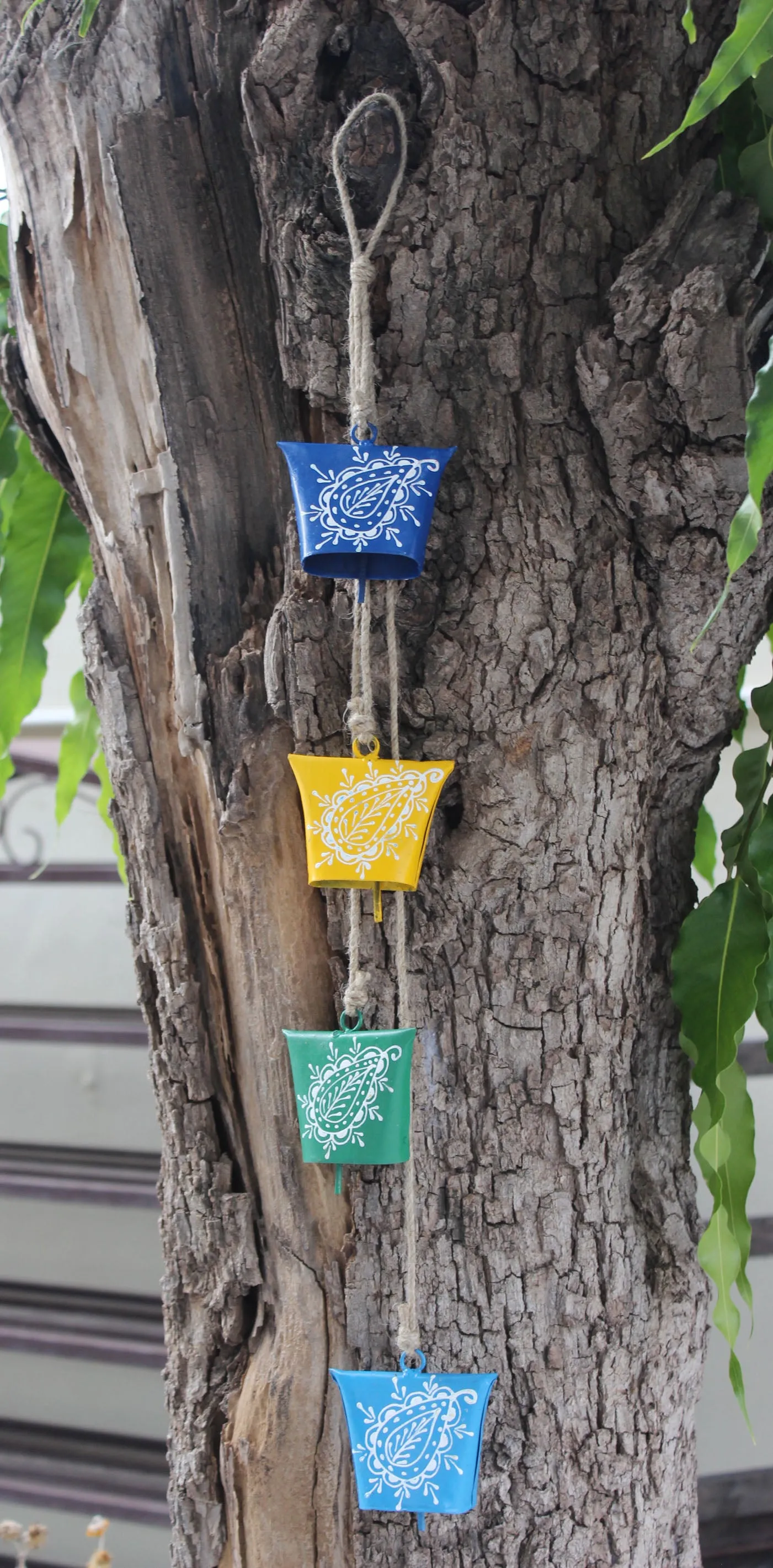 Hand Painted Iron Tin Cow Bells Hanging Chime Rustic Rope Indian Metal Crafts 70 cm Length