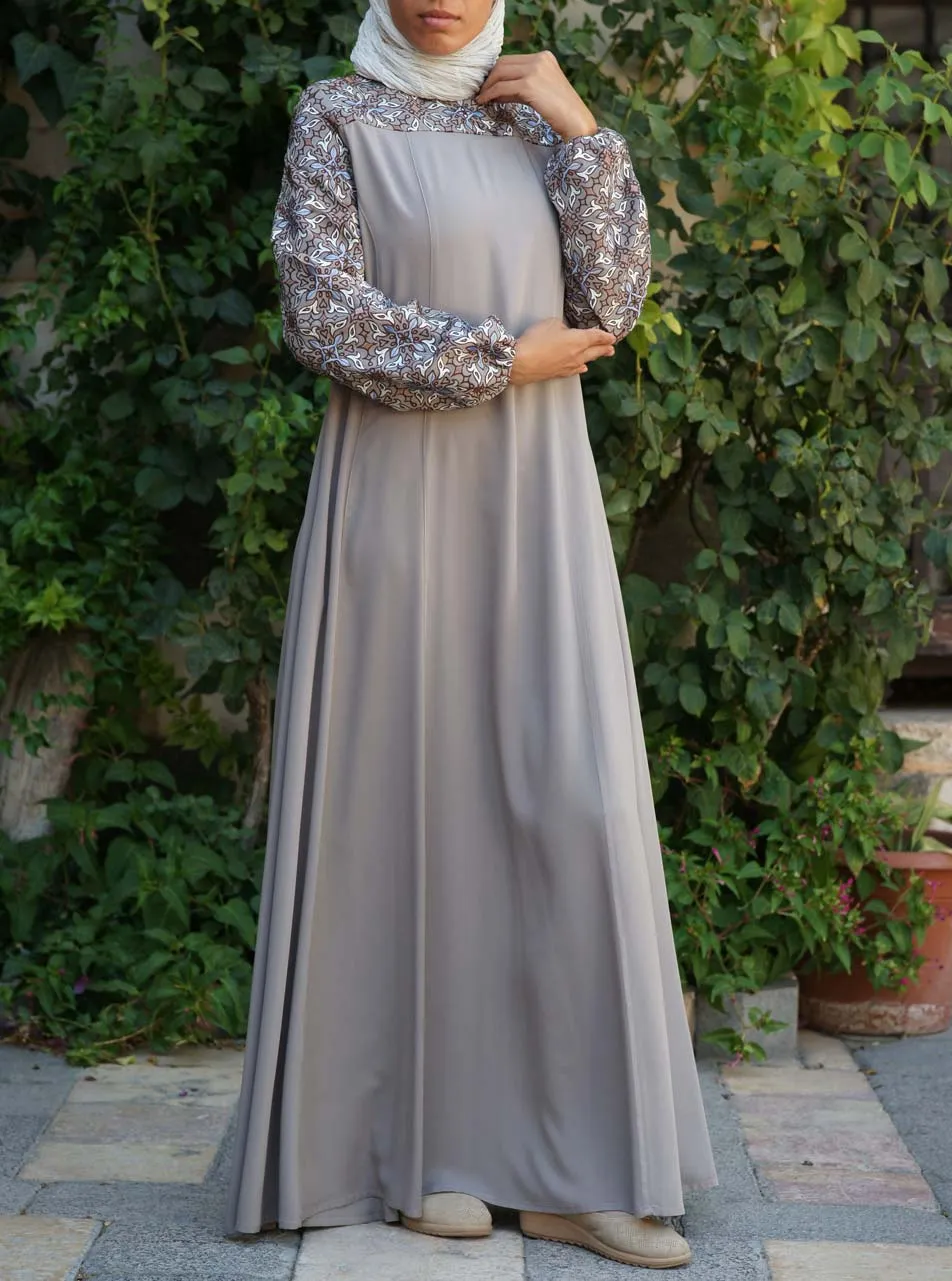 Kiana Embroidered Abaya Gown