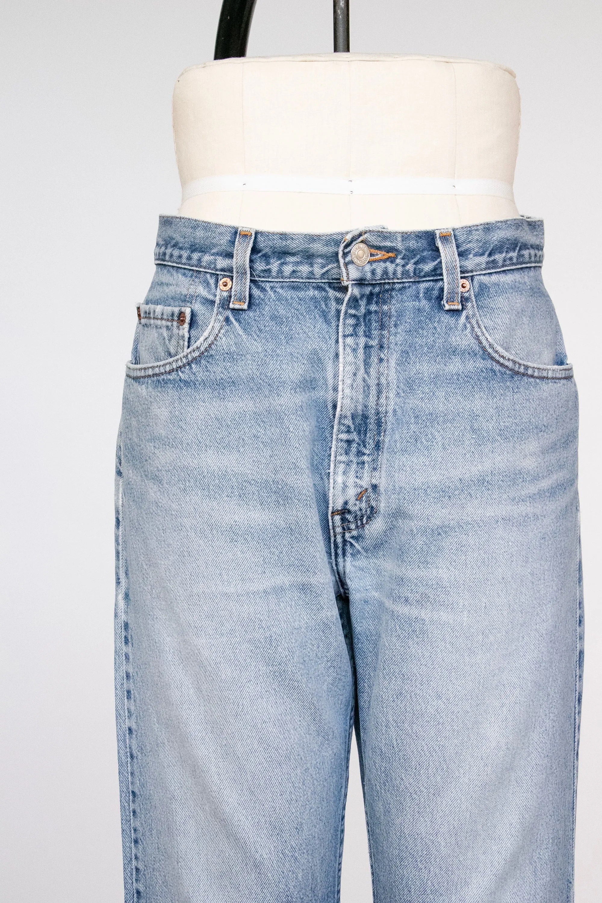 Levi's Jeans Distressed 1990s 550 34" x 26"