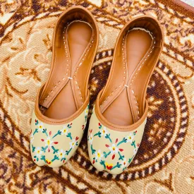 Painted White Flowers Khussa - Pure Leather