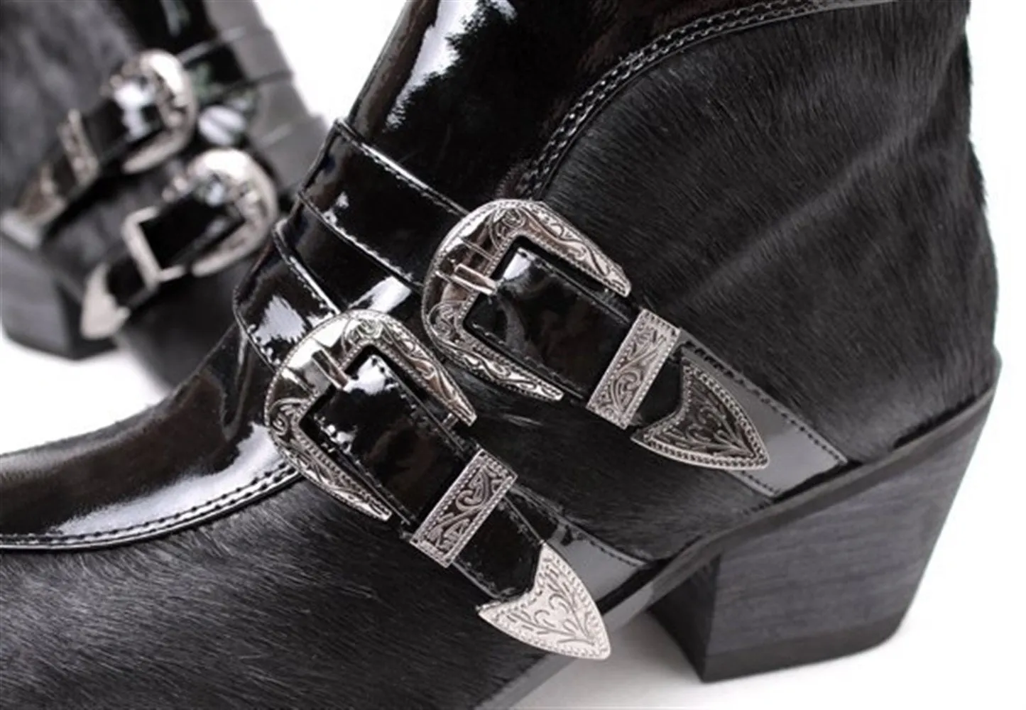 Pointed Zip High Top Men Boots