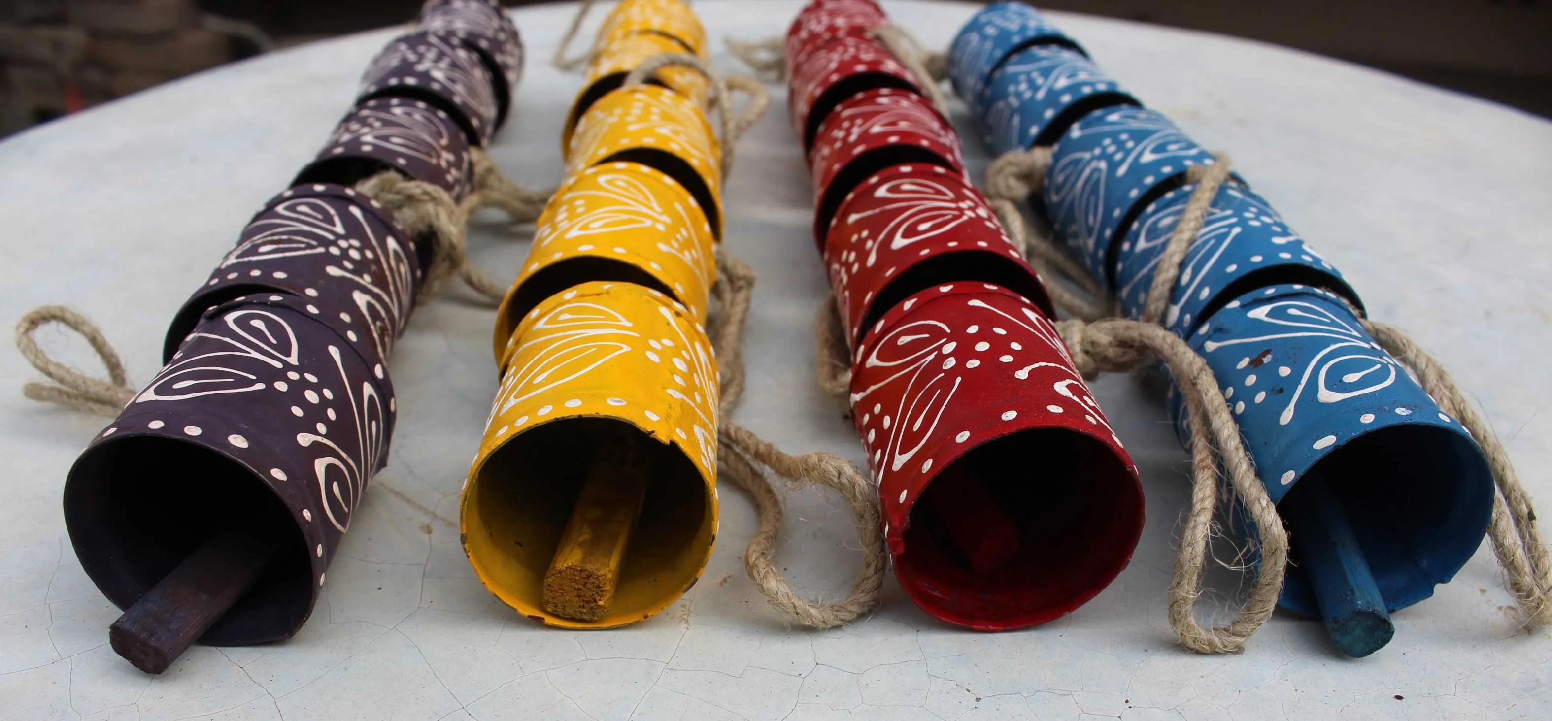 Recycled Iron Hand Painted Decorative Bells 2.5" H  , for X-Mas Party , Wedding & Patio Decoration