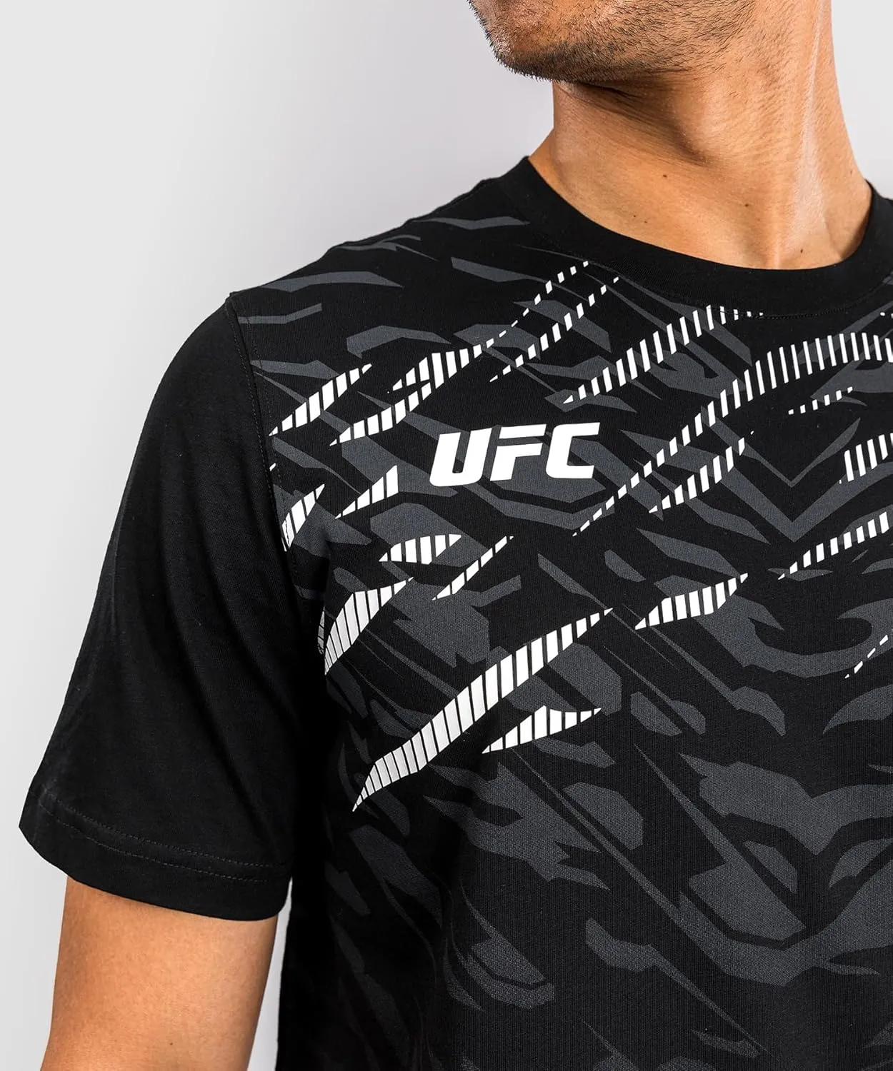 Venum UFC Fusion Men's Replica Short Sleeve T-Shirt